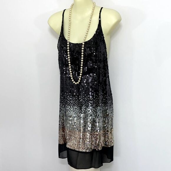 BCBGMaxAzria Dresses & Skirts - BCBG MAXAZRIA Dress Sequins Overlay Excellent Vintage. Very Gatsby Sz Sm